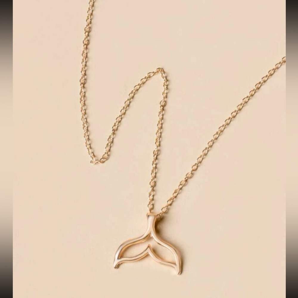 Whale Tail Necklace gold tone